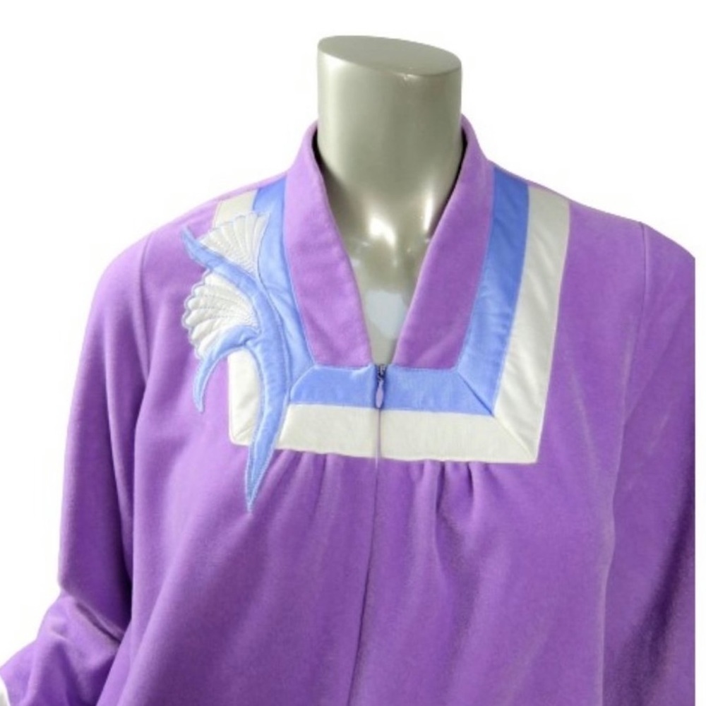 Vanity Fair 1/2 Zip‎ Robe - Picture 3 of 4